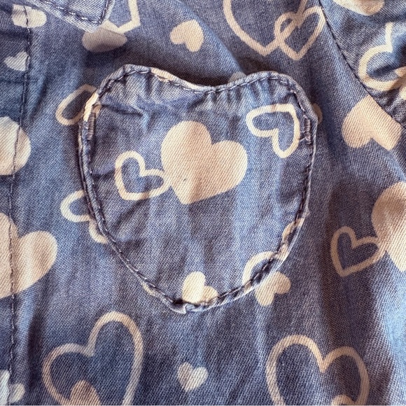 Little Lass denim dress with hot pink buttons & sunglasses | NWT | 12 months - Picture 6 of 14